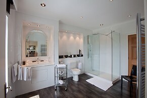 Sturmer Hall Hotel & Conference Centre