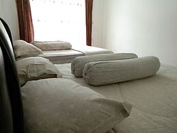 Villa Danau 5 Bedroom for 50 pax