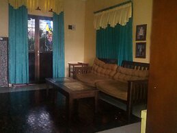 Villa Anvil Cipanas 4 Bedroom for 25 pax