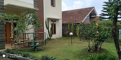 Villa Pribadi Beunying 35 pax