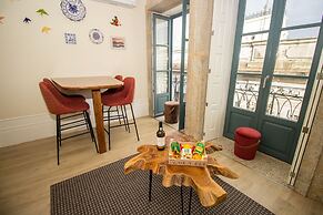 Guest H4U Flores Almada City center