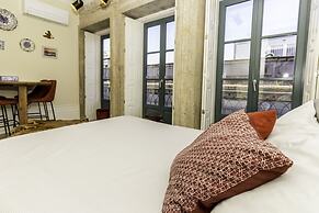 Guest H4U Flores Almada City center