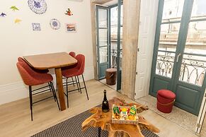 Guest H4U Flores Almada City center