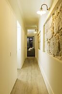 Guest H4U Flores Almada City center