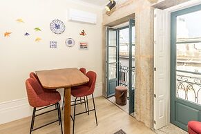 Guest H4U Flores Almada City center