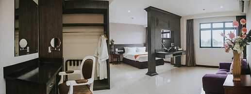 Panorama Summit Hotel