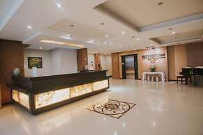 Panorama Summit Hotel