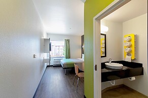 Motel 6 Austin, TX - Airport