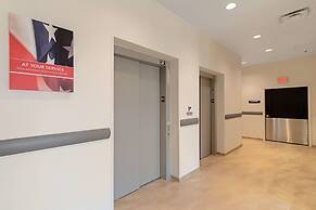 Studio 6 Austin, TX - Airport