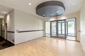 Studio 6 Austin, TX - Airport