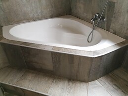 Thavhani Guest House