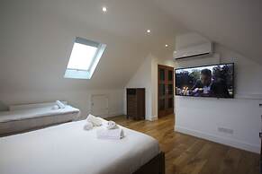 Four Corners Holiday Home with Hot Tub & Sauna