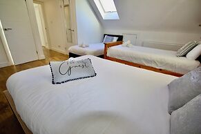 Four Corners Holiday Home with Hot Tub & Sauna