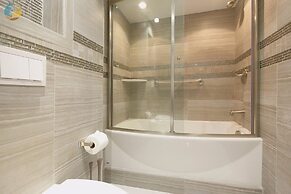 Alexander 1404 2 Bedroom Apts by RedAwning