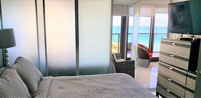 Alexander 1404 2 Bedroom Apts by RedAwning