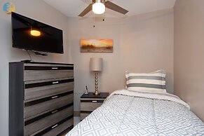 Alexander 1404 2 Bedroom Apts by RedAwning