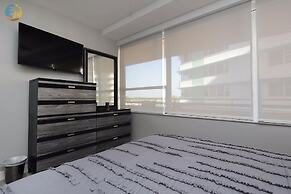 Alexander 718 3 Bedroom Apts by RedAwning