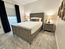 Colony Suites