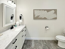 Colony Suites