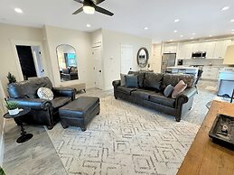Colony Suites