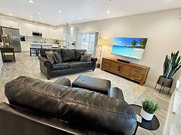 Colony Suites