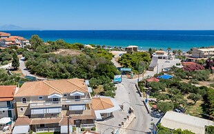 Plaka Beach Resort