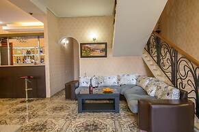 Silk Road Hotel