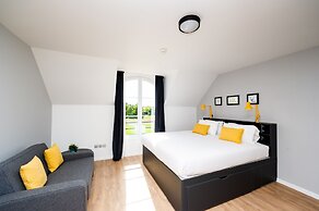 Staycity Aparthotels, Near Disneyland® Paris
