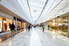 Staycity Aparthotels, Near Disneyland® Paris