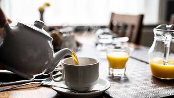 Crescent Lodge Guest House