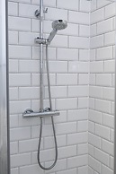 Crescent Lodge Guest House