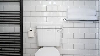 Crescent Lodge Guest House