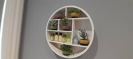 Crescent Lodge Guest House