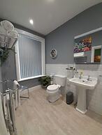 Crescent Lodge Guest House