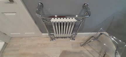 Crescent Lodge Guest House