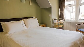 Crescent Lodge Guest House