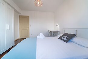 House and People - Feliciano Ramos 2