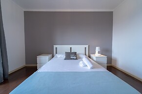 House and People - Feliciano Ramos 2