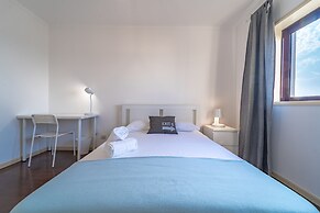 House and People - Feliciano Ramos 2