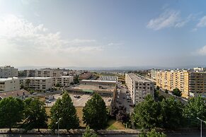 House and People - Feliciano Ramos 2