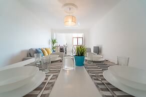 House and People - Feliciano Ramos 2