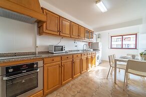 House and People - Feliciano Ramos 2