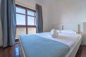 House and People - Feliciano Ramos 2