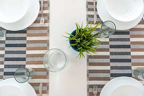 House and People - Feliciano Ramos 2