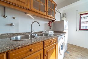 House and People - Feliciano Ramos 2