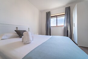 House and People - Feliciano Ramos 2