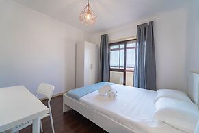 House and People - Feliciano Ramos 2