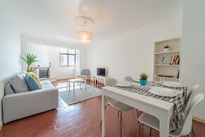 House and People - Feliciano Ramos 2