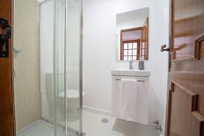 House and People - Feliciano Ramos 2