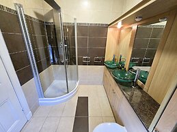 Lochwood House B&B and Self Catering